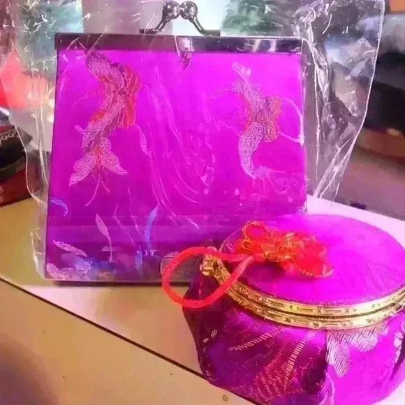 Purple silk floral set - Picture 1 of 5